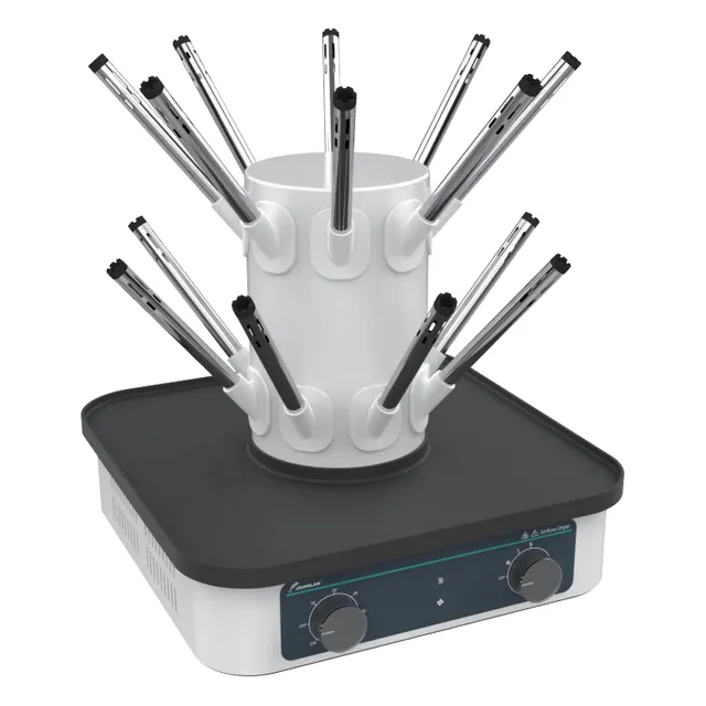 La columna de boquillas metálicas vista de frente, con el equipo vacío